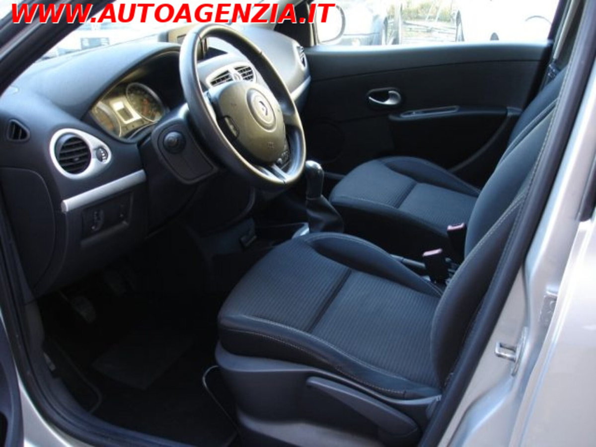 Renault Clio 1.5 dCi 75CV 5 porte Dynamique (8)