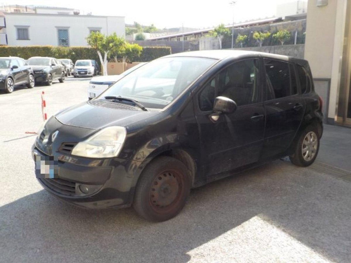 Renault Modus 1.2 16V Dynamique (2)