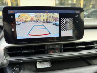 Jeep Avenger 1.2 turbo e-hybrid mhev Summit fwd 110cv edct6 (9)