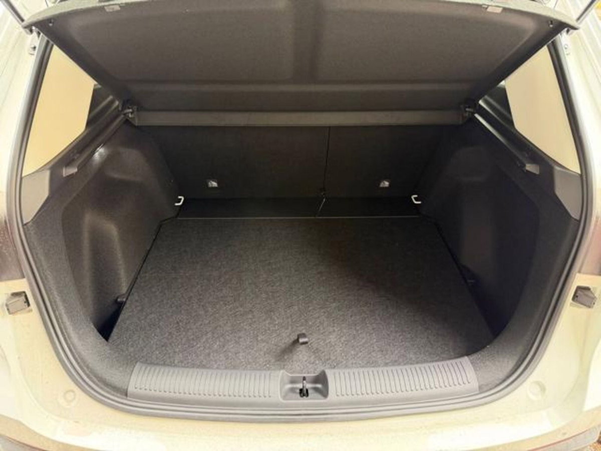 Mg ZS ZS 1.5 Luxury (11)
