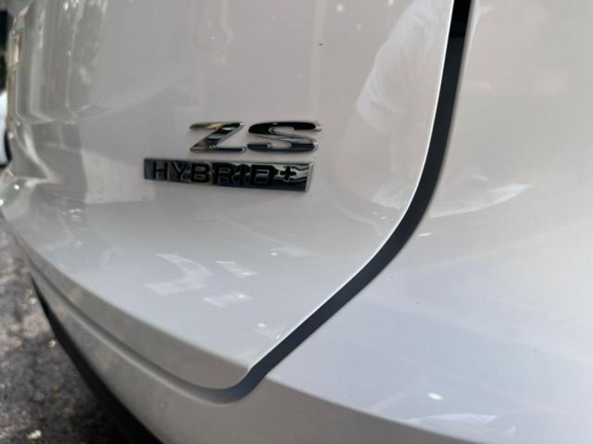 Mg ZS ZS 1.5 Luxury (14)