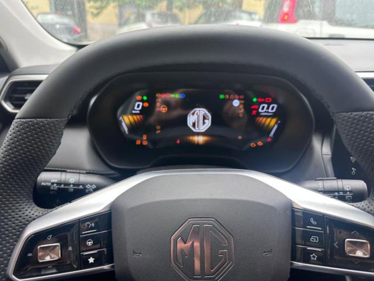 Mg ZS ZS 1.5 Luxury (9)