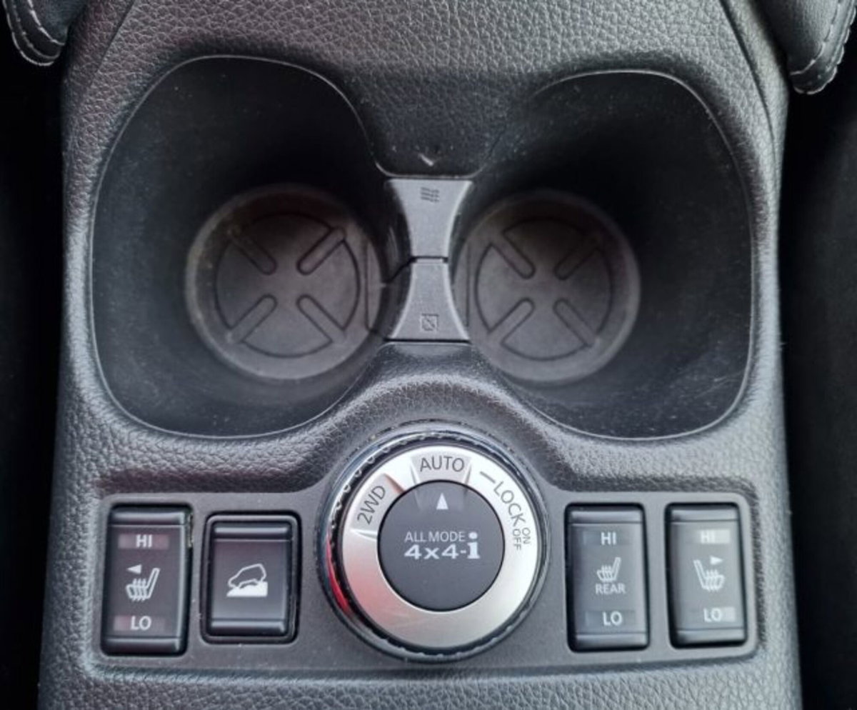 Nissan X-Trail 2.0 dCi 4WD Tekna (15)