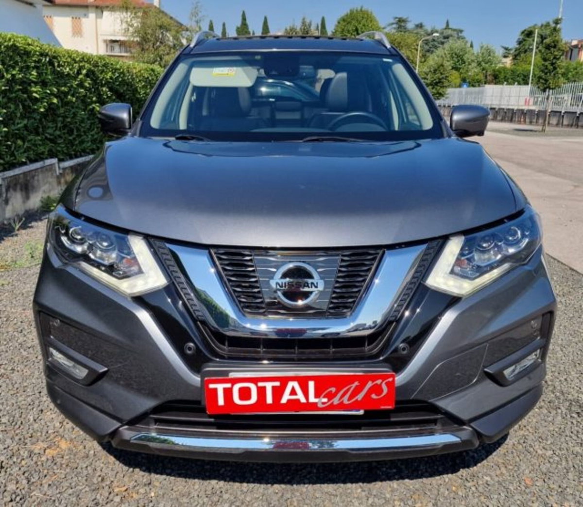 Nissan X-Trail 2.0 dCi 4WD Tekna (2)