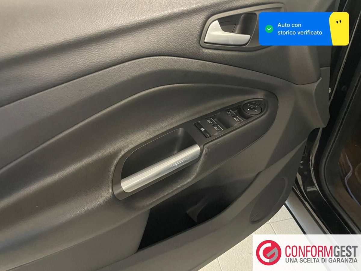 Ford Kuga 1.5 TDCI 120 CV S&S 2WD Plus (13)
