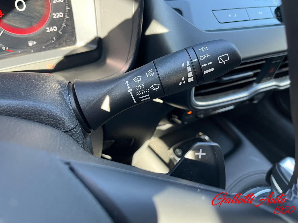 Nissan Juke 1.0 dig-t N-Connecta 114cv dct (17)