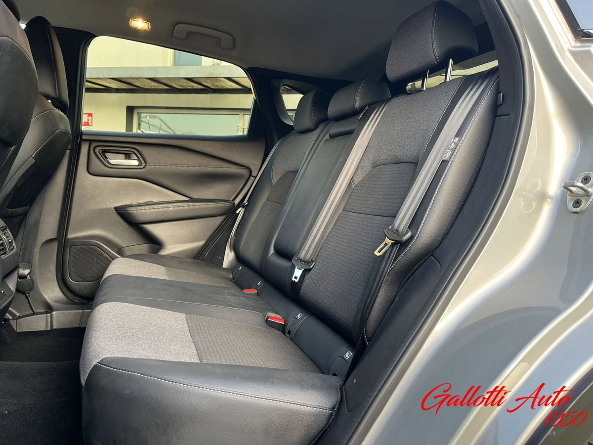 Nissan Qashqai 1.3 mhev N-Connecta 2wd 140cv (14)