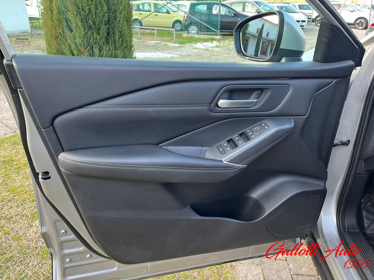 Nissan Qashqai 1.3 mhev N-Connecta 2wd 140cv (16)