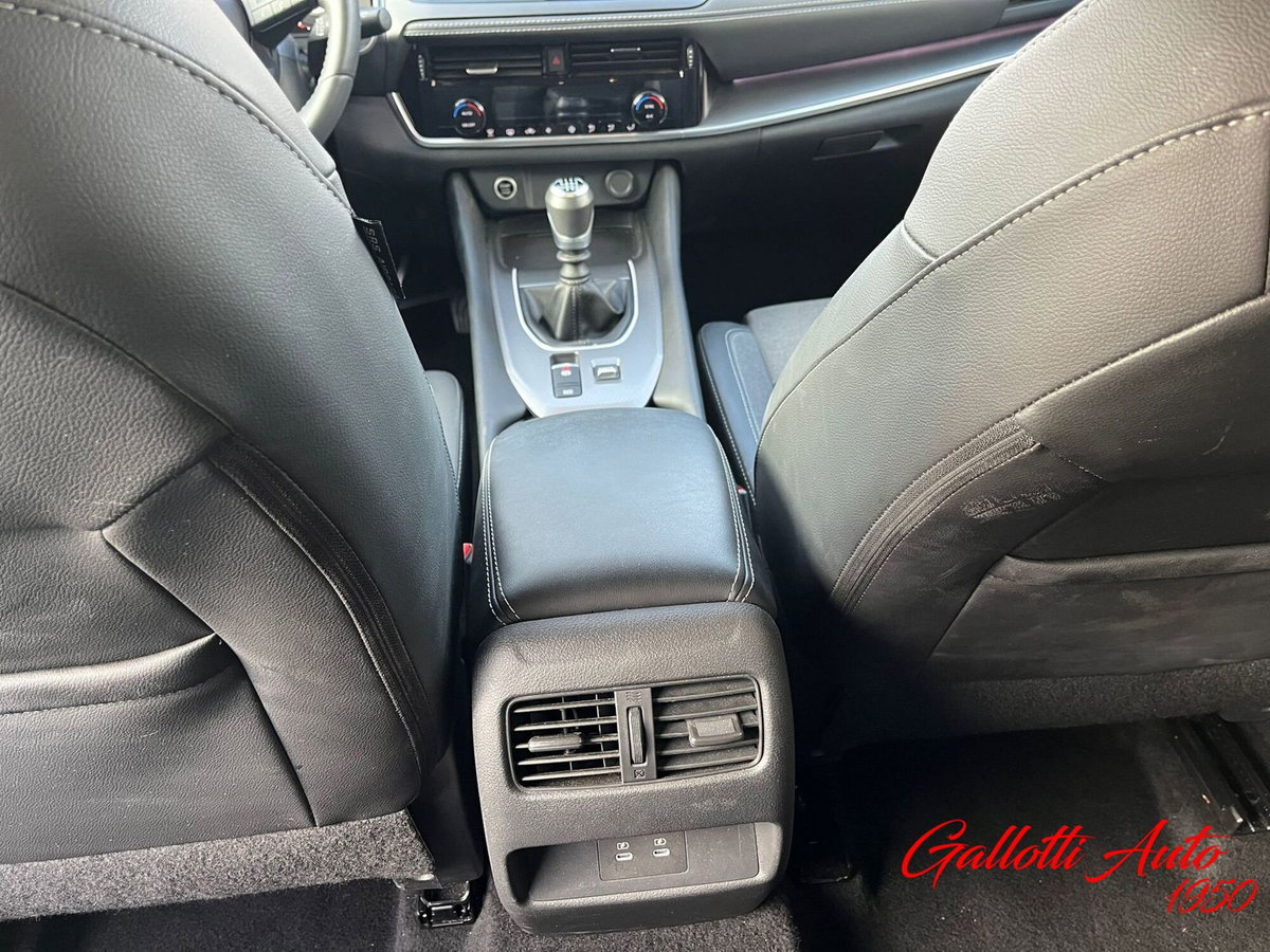 Nissan Qashqai 1.3 mhev N-Connecta 2wd 140cv (20)