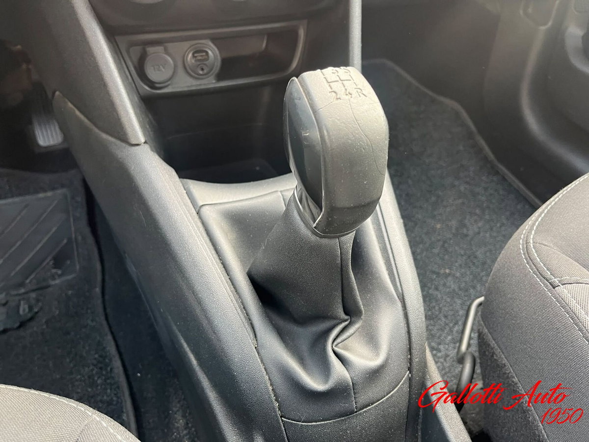 Peugeot 208 82 5 porte Active (13)