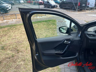 Peugeot 208 82 5 porte Active (16)