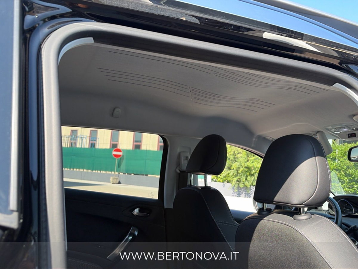 Peugeot 2008 100 S&S Allure (10)