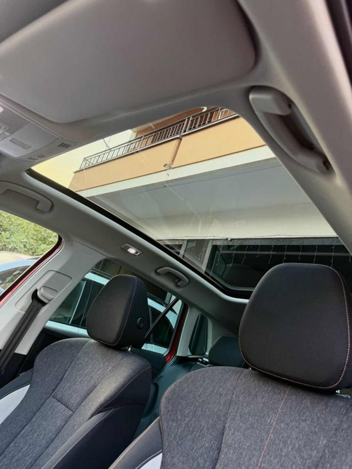 Skoda Kamiq 1.0 TSI 110 CV Dark Shade (10)