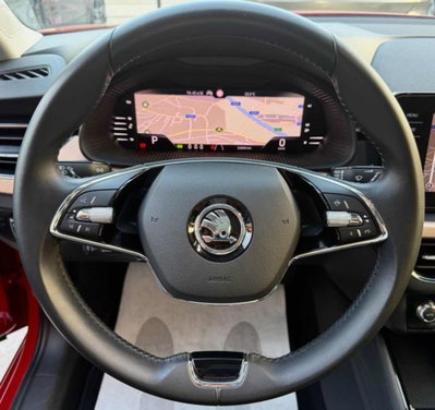 Skoda Kamiq 1.0 TSI 110 CV Dark Shade (12)