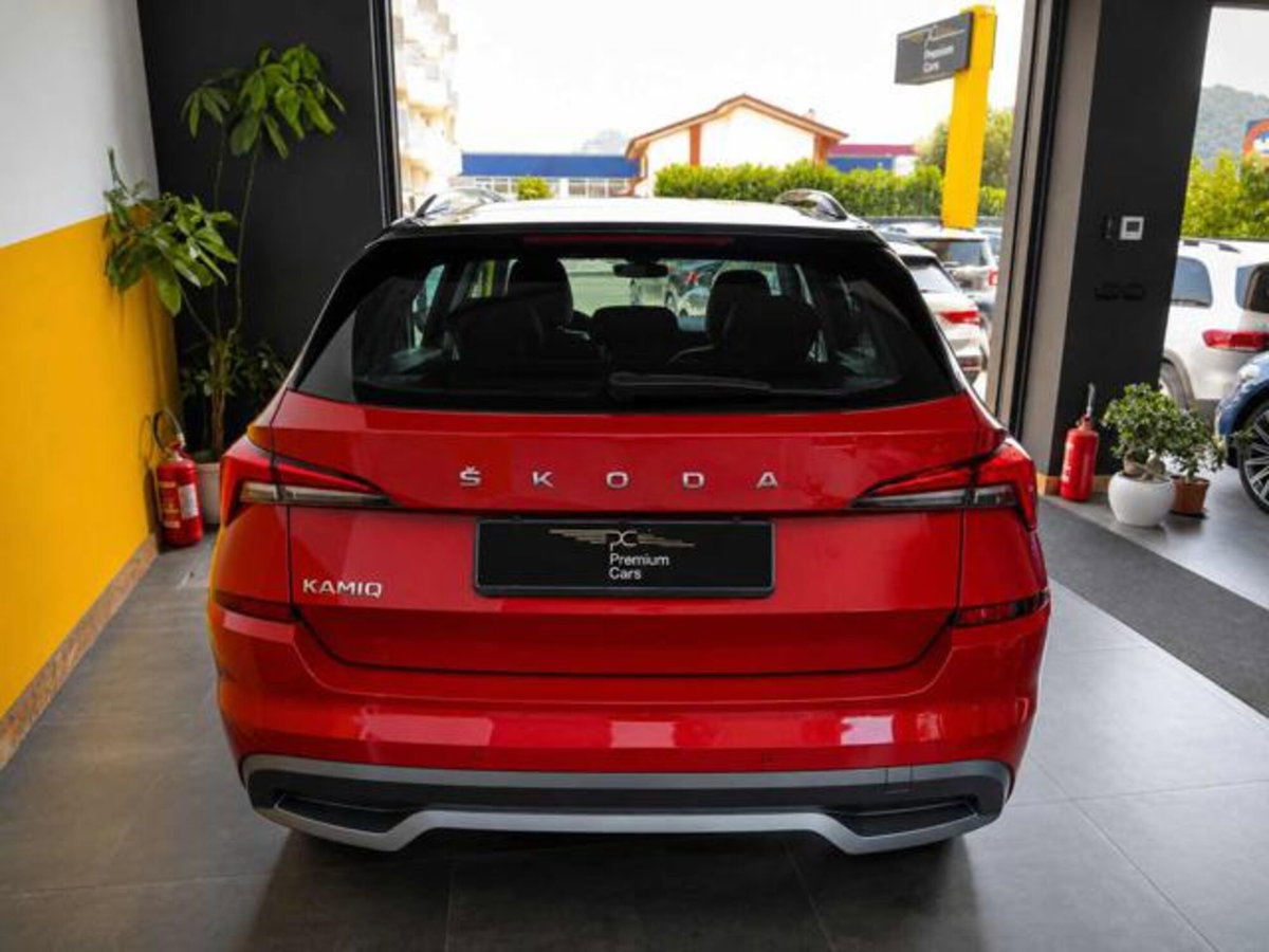 Skoda Kamiq 1.0 TSI 110 CV Dark Shade (4)