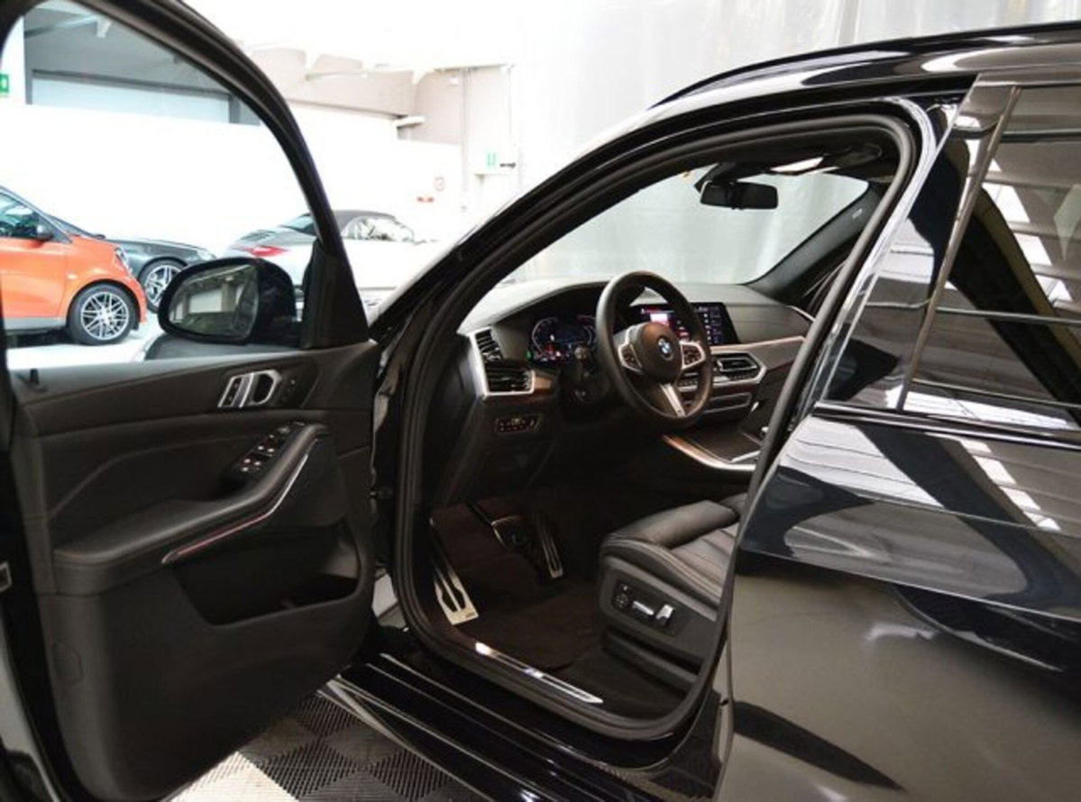 BMW X5 xDrive40d 48V Msport (2)