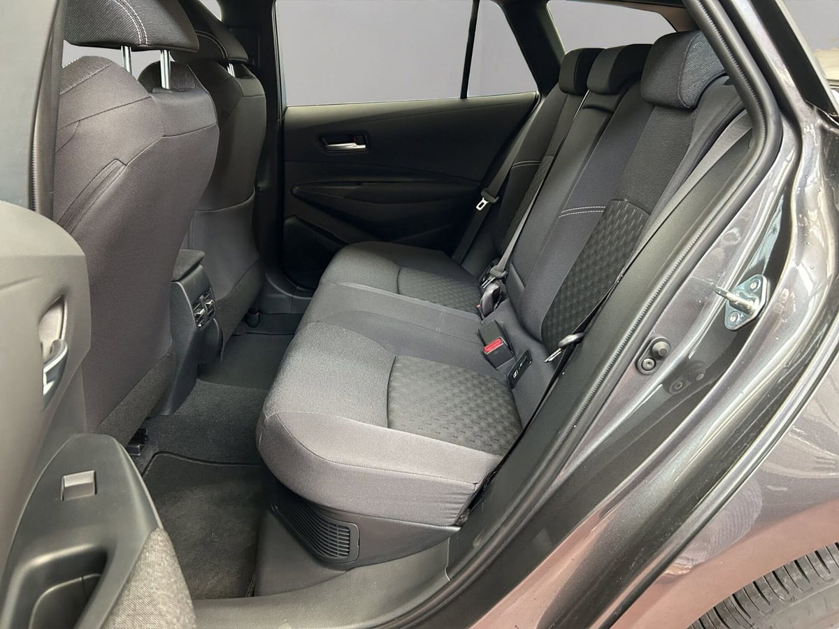 Toyota Corolla Touring Sports 1.8h Active auto (12)