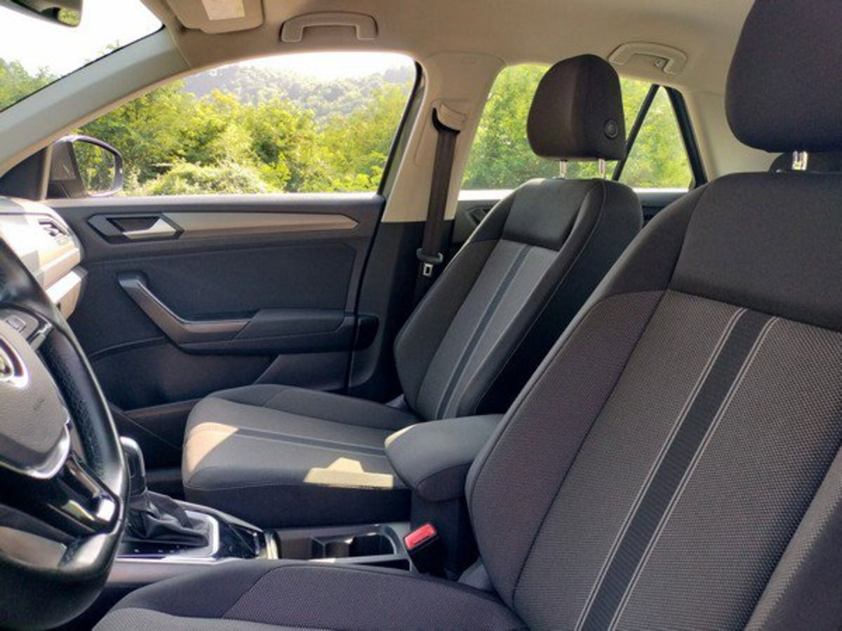Volkswagen T-Roc 1.5 tsi R-Line dsg (9)