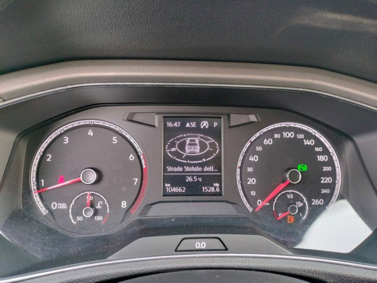 Volkswagen T-Roc 1.5 tsi R-Line dsg (10)