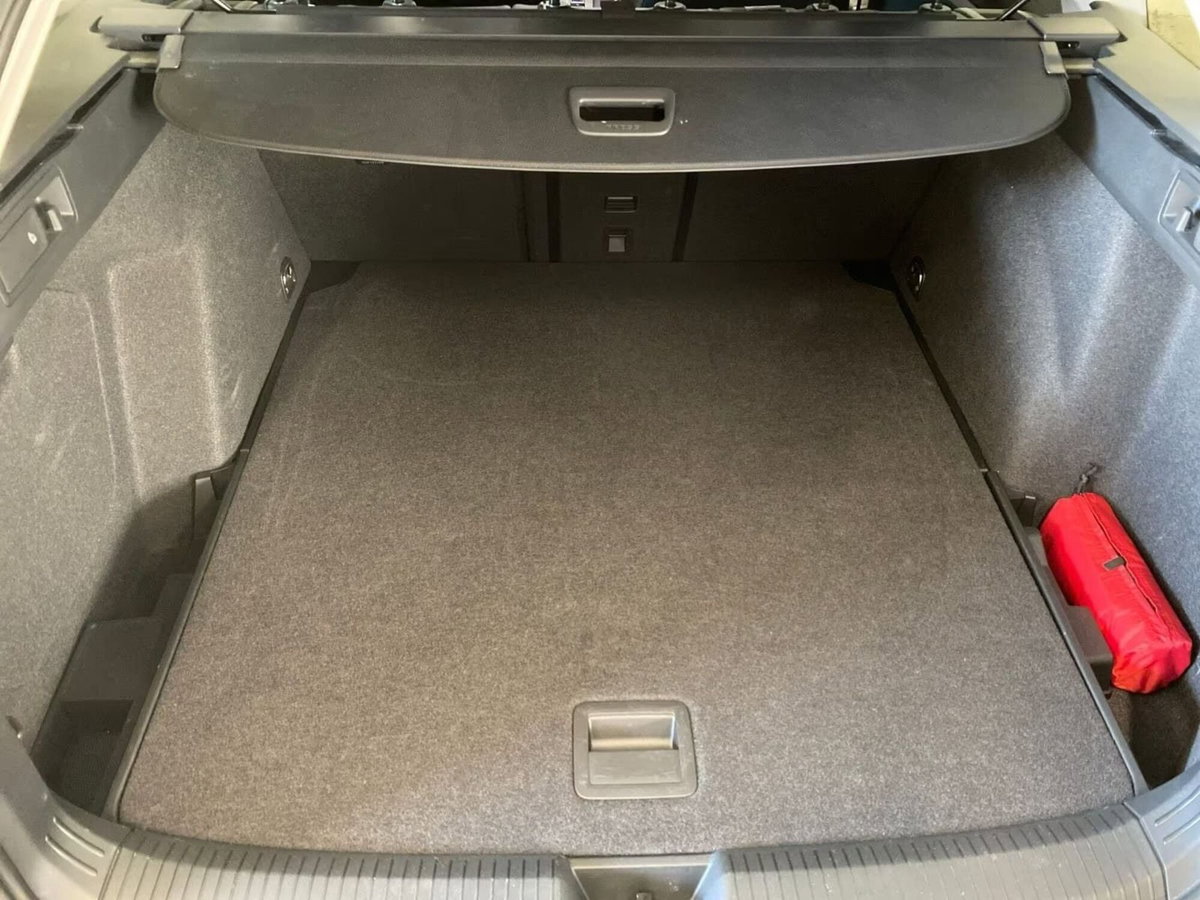 Volkswagen Golf Variant 2.0 TDI 150 CV DSG SCR 4Motion R-Line (4)