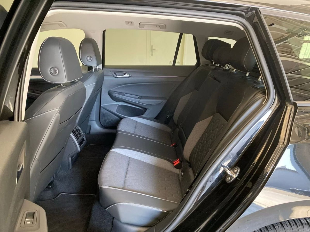 Volkswagen Golf Variant 2.0 TDI 150 CV DSG SCR 4Motion R-Line (9)