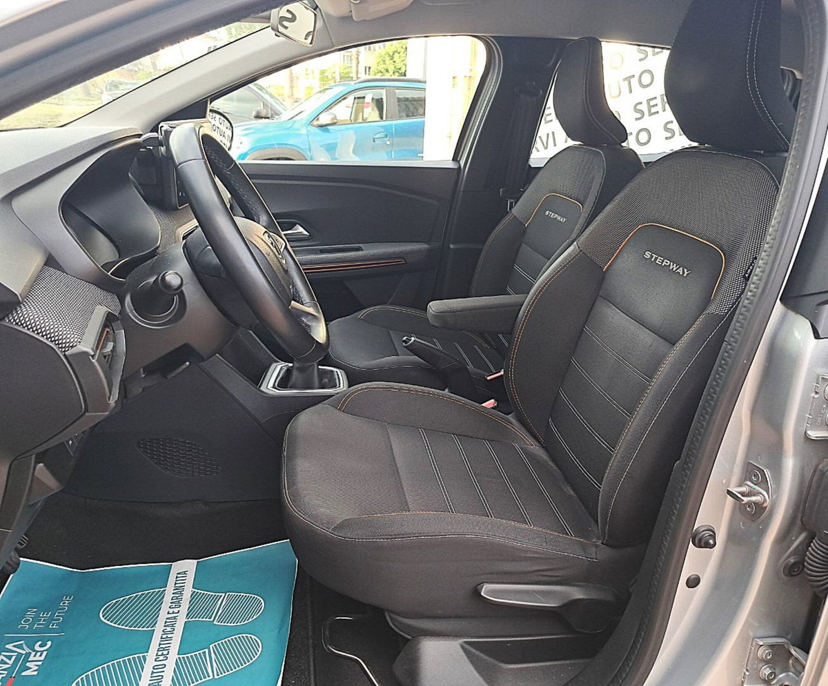 Dacia Sandero Stepway 1.0 TCe 100 CV ECO-G Comfort (10)