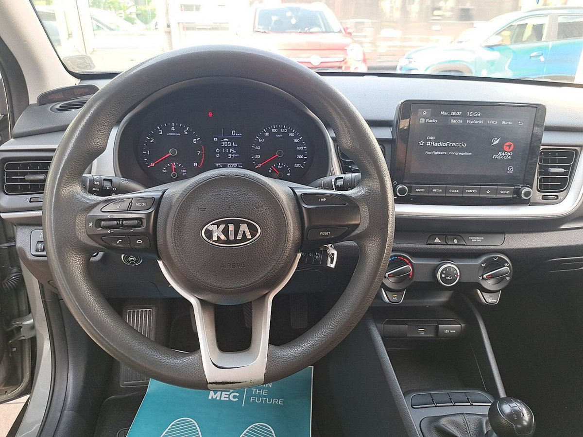 Kia Stonic 1.2 ECO GPL Urban (11)