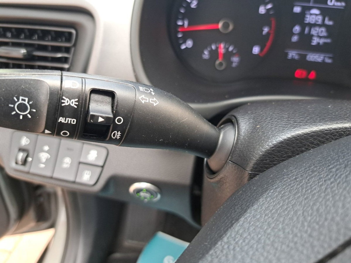 Kia Stonic 1.2 ECO GPL Urban (17)