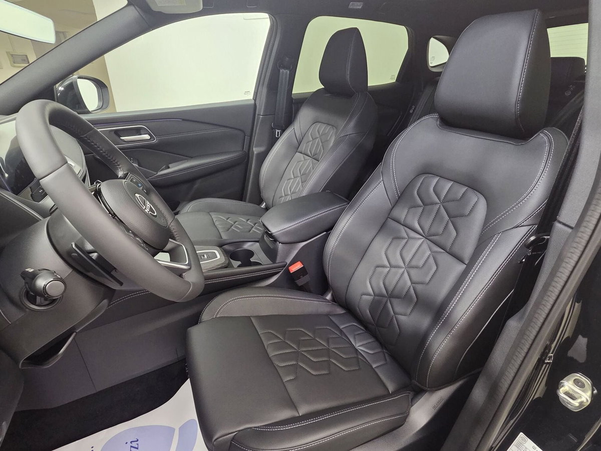 Nissan Qashqai 1.3 mhev Tekna 2wd 158cv xtronic (8)