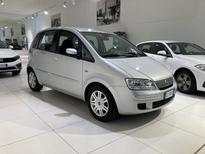 Fiat Idea 1.4 16V Dynamic (3)