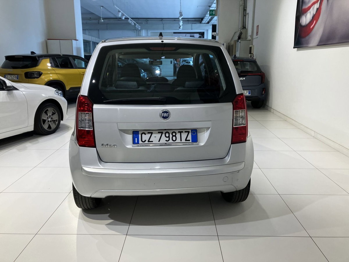 Fiat Idea 1.4 16V Dynamic (5)