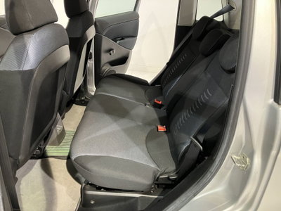 Fiat Idea 1.4 16V Dynamic (9)