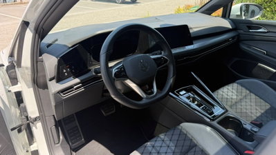 Volkswagen Golf 1.5 eTSI 150 CV EVO ACT DSG R-Line (10)