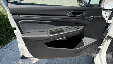 Volkswagen Golf 1.5 eTSI 150 CV EVO ACT DSG R-Line (16)