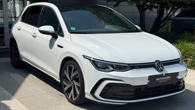 Volkswagen Golf 1.5 eTSI 150 CV EVO ACT DSG R-Line (3)