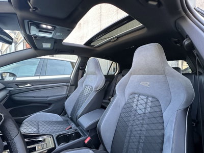 Volkswagen Golf 1.5 eTSI 150 CV EVO ACT DSG R-Line (8)