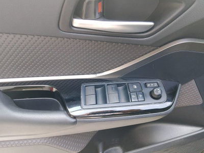 Toyota Toyota C-HR 1.8 Hybrid E-CVT Lounge (17)