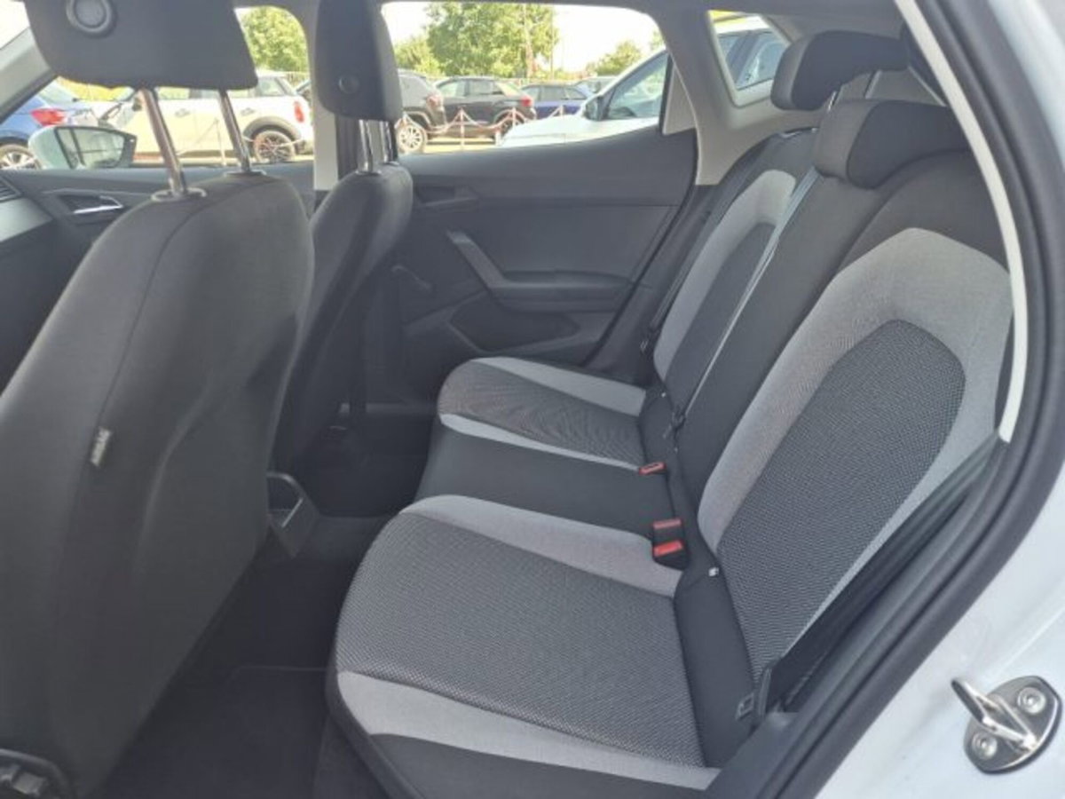 SEAT Ibiza 1.6 TDI 95 CV 5 porte Business (11)