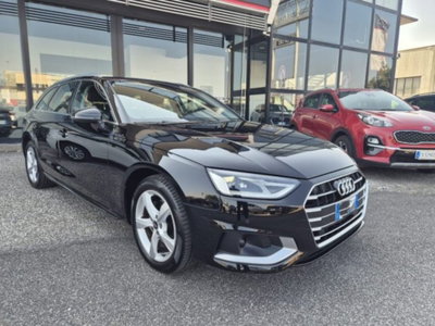 Audi A4 Avant 30 TDI/136 CV S tronic Business Advanced (2)