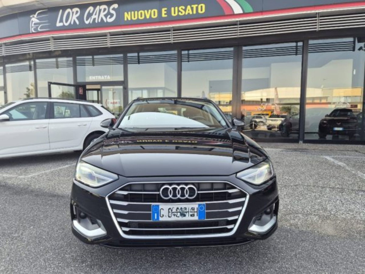 Audi A4 Avant 30 TDI/136 CV S tronic Business Advanced (3)