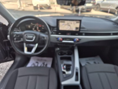 Audi A4 Avant 30 TDI/136 CV S tronic Business Advanced (7)