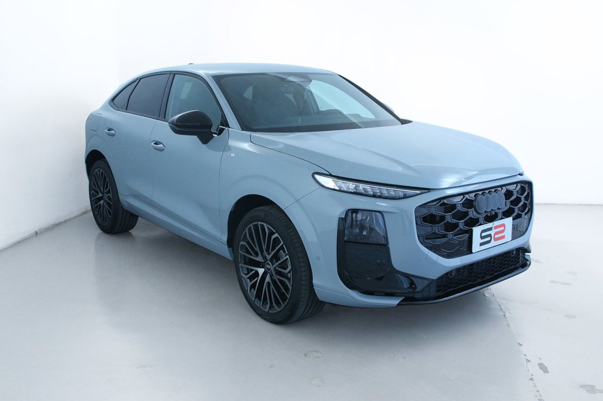 Audi Q3 Sportback 2.0 tfsi S line edition quattro 204cv s-tronic (3)