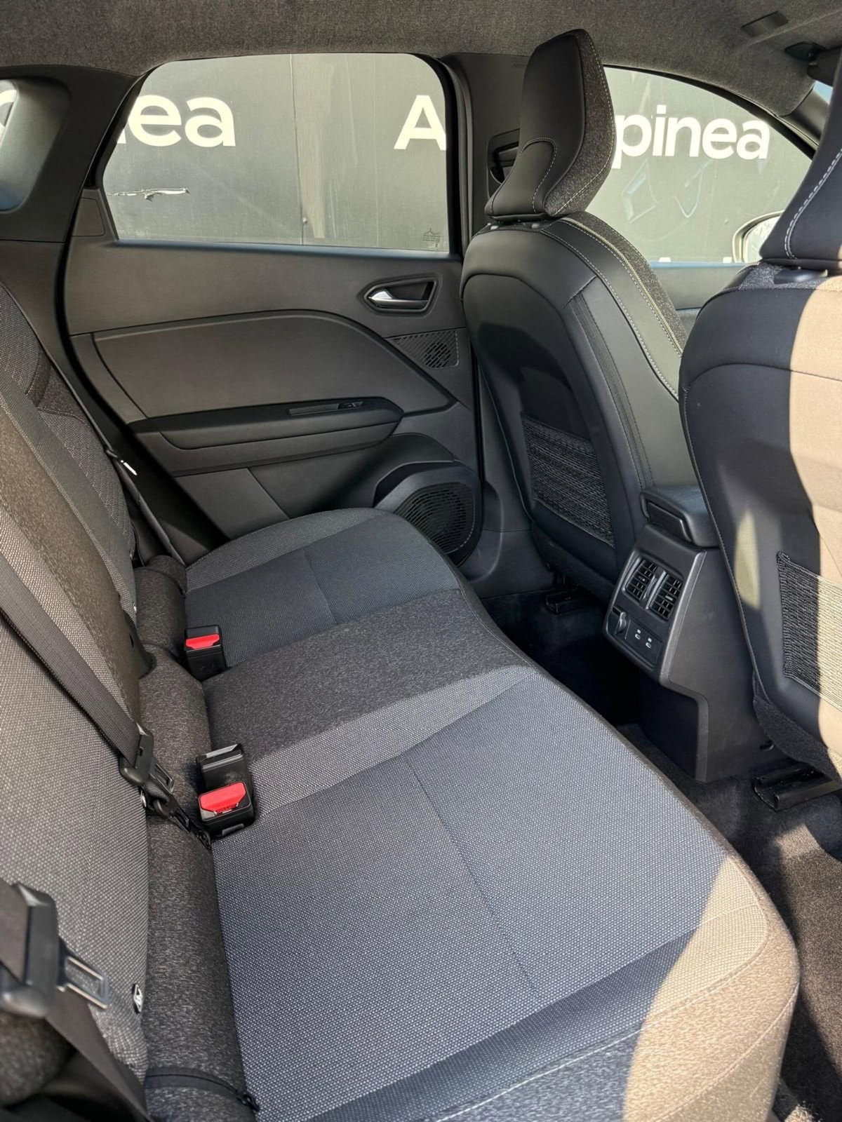 Renault Captur 1.0 eco-g Techno 100cv (8)