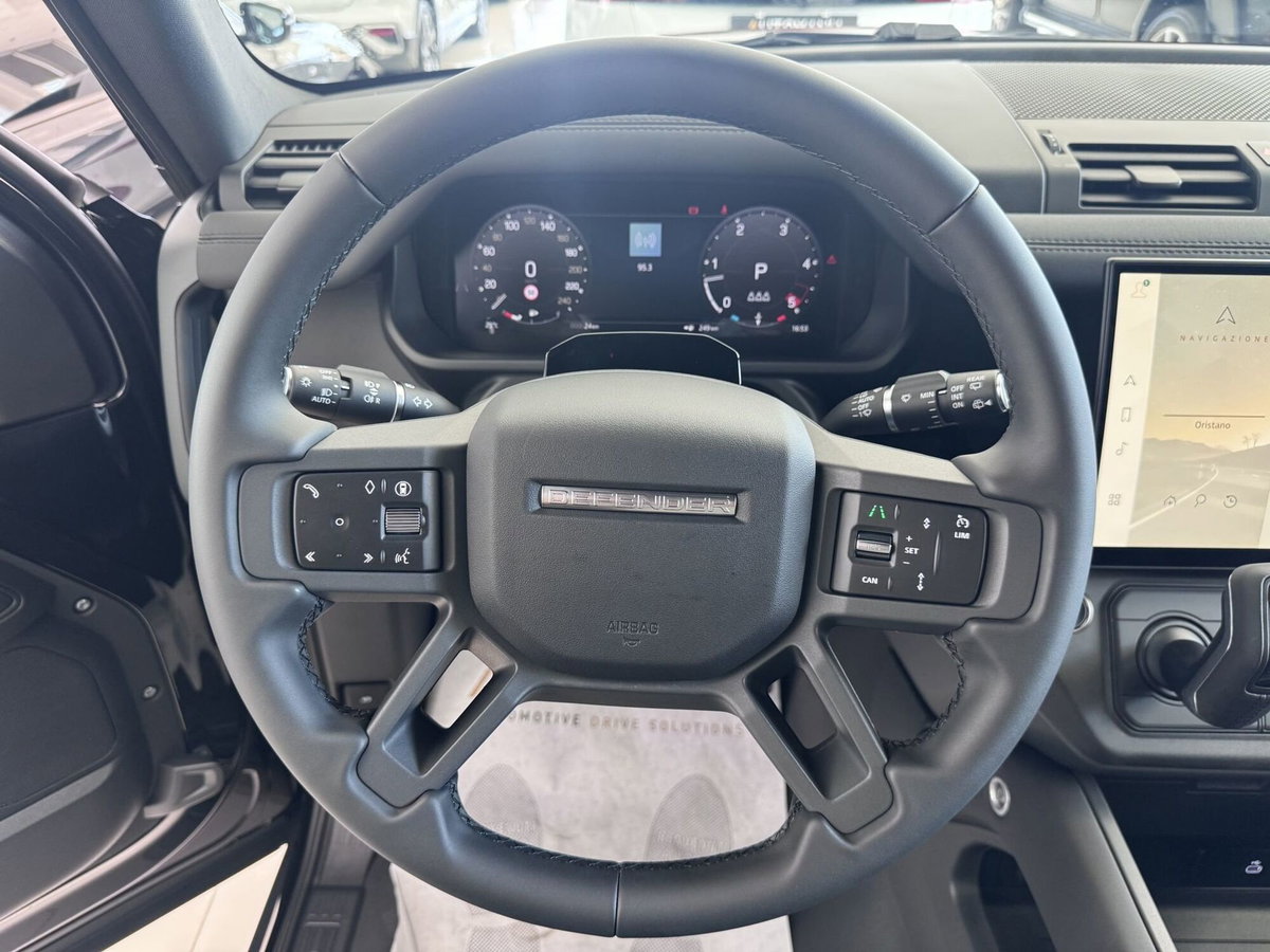 Land Rover Defender 110 3.0d i6 mhev X-Dynamic SE awd 200cv auto (12)