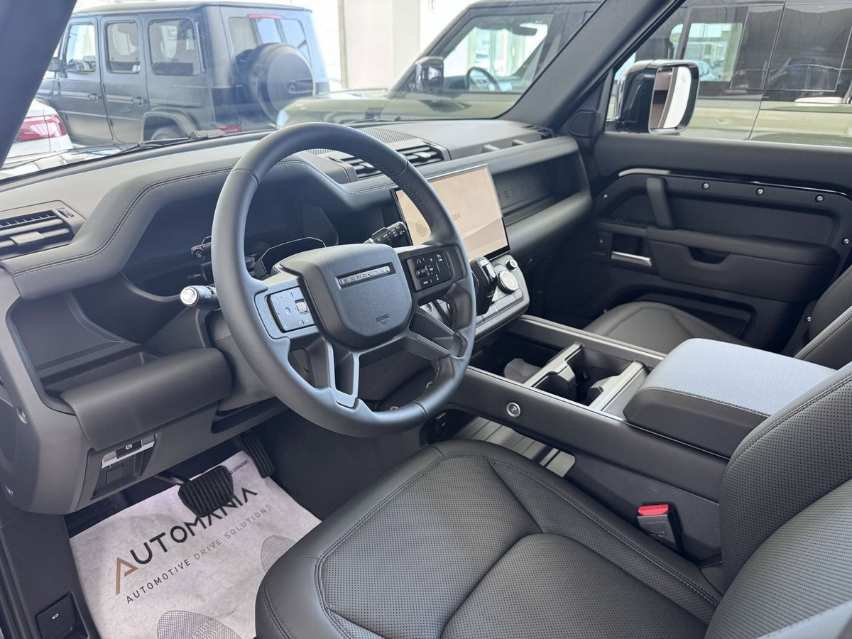 Land Rover Defender 110 3.0d i6 mhev X-Dynamic SE awd 200cv auto (8)