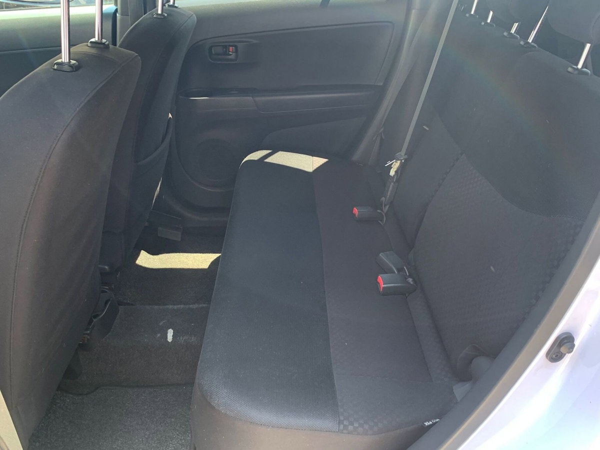 Daihatsu Materia 1.3 Hiro (13)