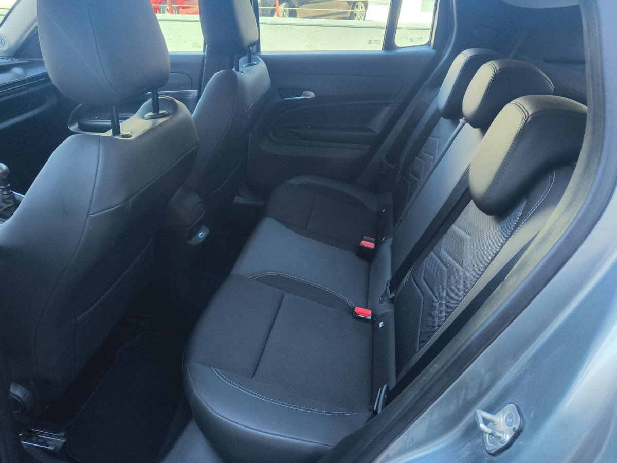 Jeep Avenger 1.2 turbo Altitude fwd 100cv (14)