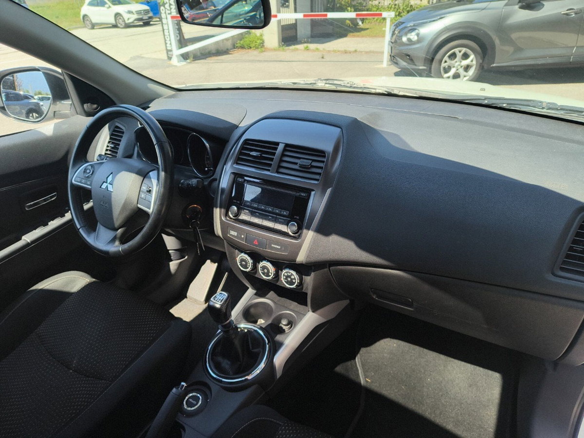 Mitsubishi ASX 1.8 DI-D 150 CV 4WD Intense ClearTec Panoramic (9)