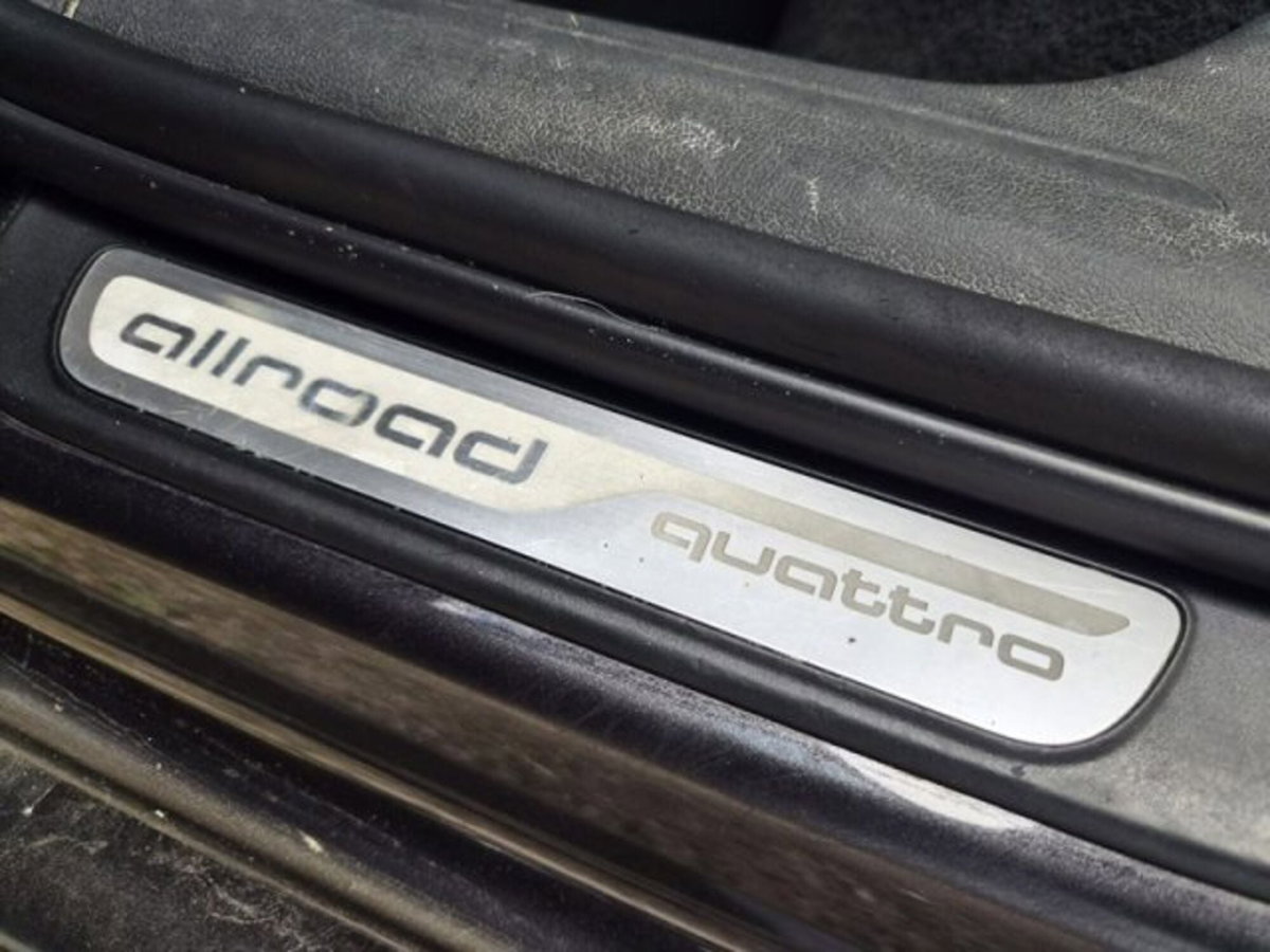 Audi A4 Allroad 2.0 TDI 143 CV F.AP. (4)