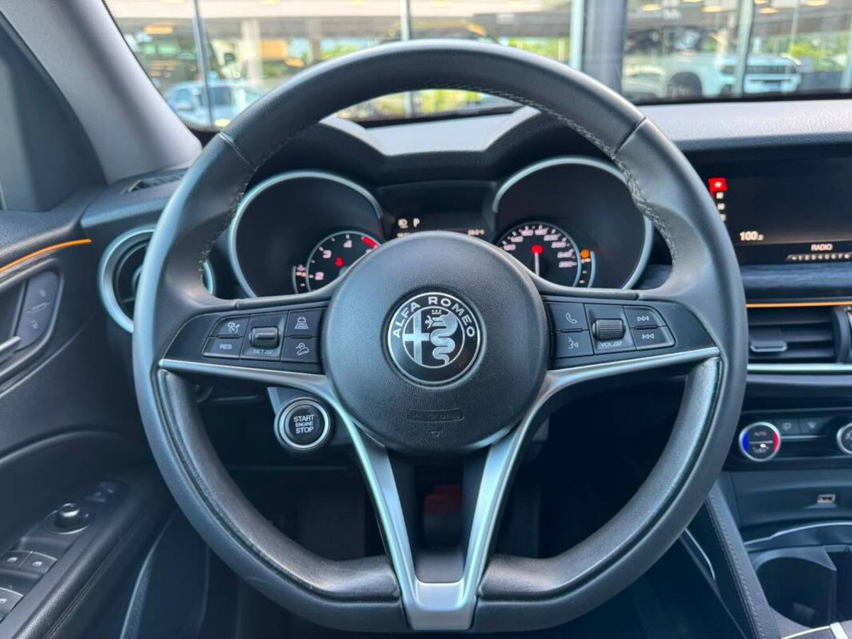 Alfa Romeo Stelvio 2.2 t Intensa rwd 160cv auto (8)